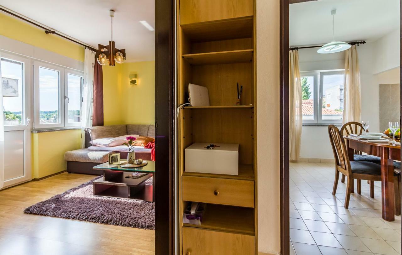 Pula Apartment Exterior photo