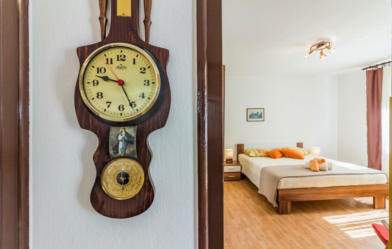 Pula Apartment Exterior photo