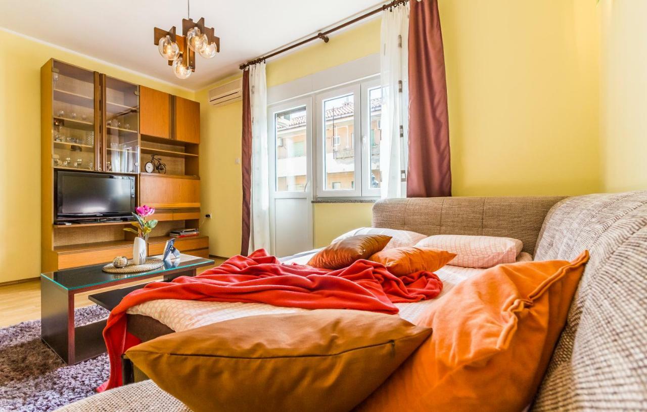 Pula Apartment Exterior photo